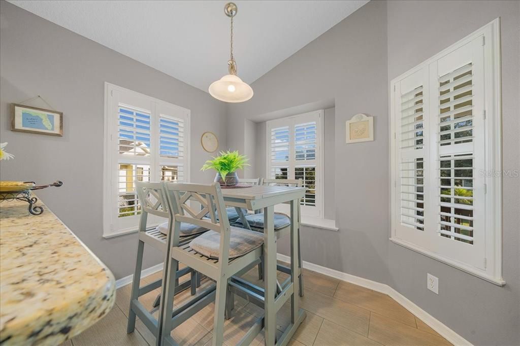 На продажу: $475,000 (3 спален, 2 ванн, 1700 Квадратных фут)