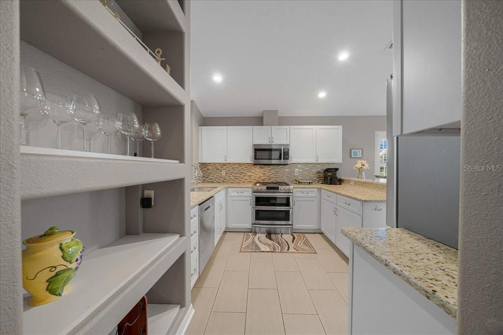 На продажу: $475,000 (3 спален, 2 ванн, 1700 Квадратных фут)