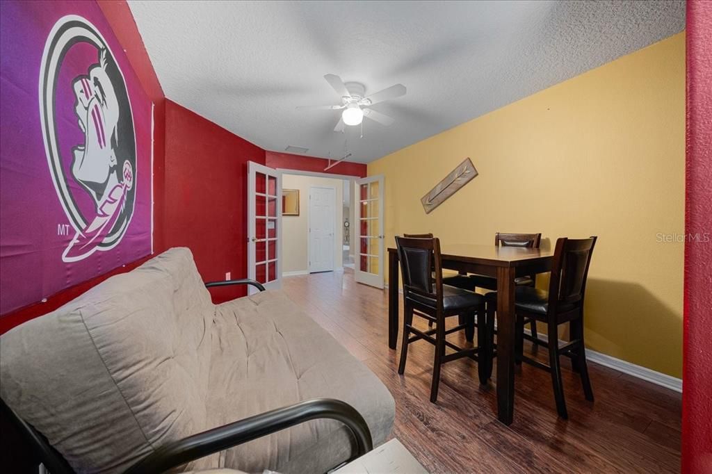 На продажу: $475,000 (3 спален, 2 ванн, 1700 Квадратных фут)