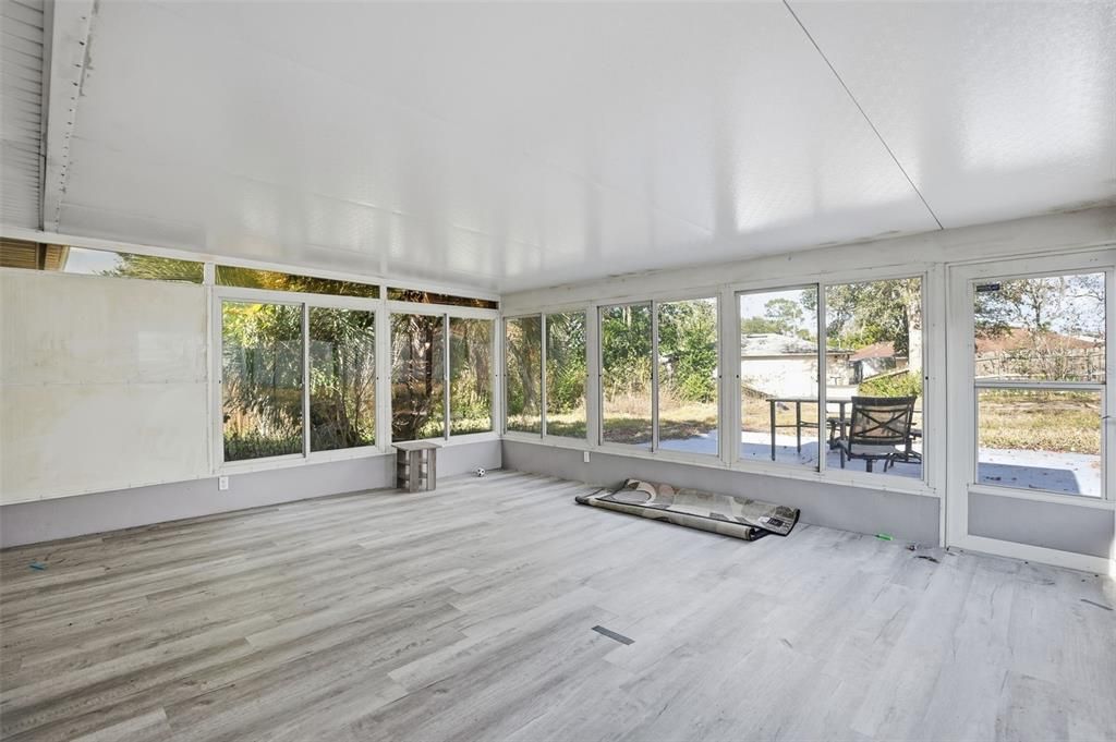 En Venta: $315,000 (3 camas, 2 baños, 1496 Pies cuadrados)