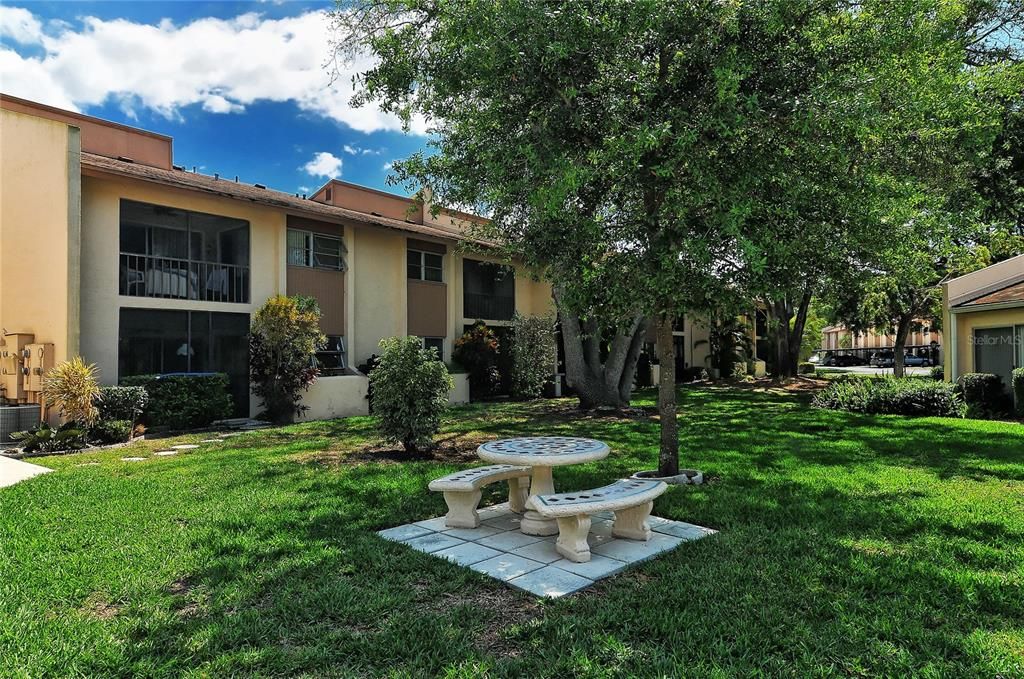 На продажу: $215,000 (2 спален, 2 ванн, 1047 Квадратных фут)