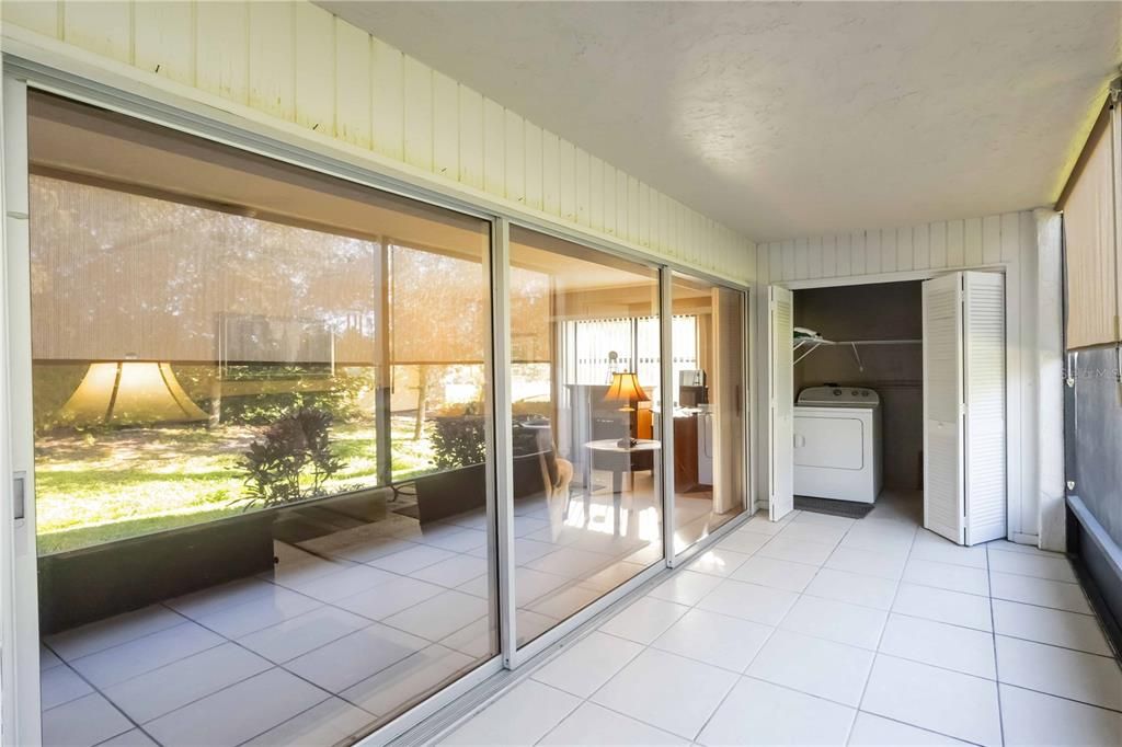 На продажу: $215,000 (2 спален, 2 ванн, 1047 Квадратных фут)