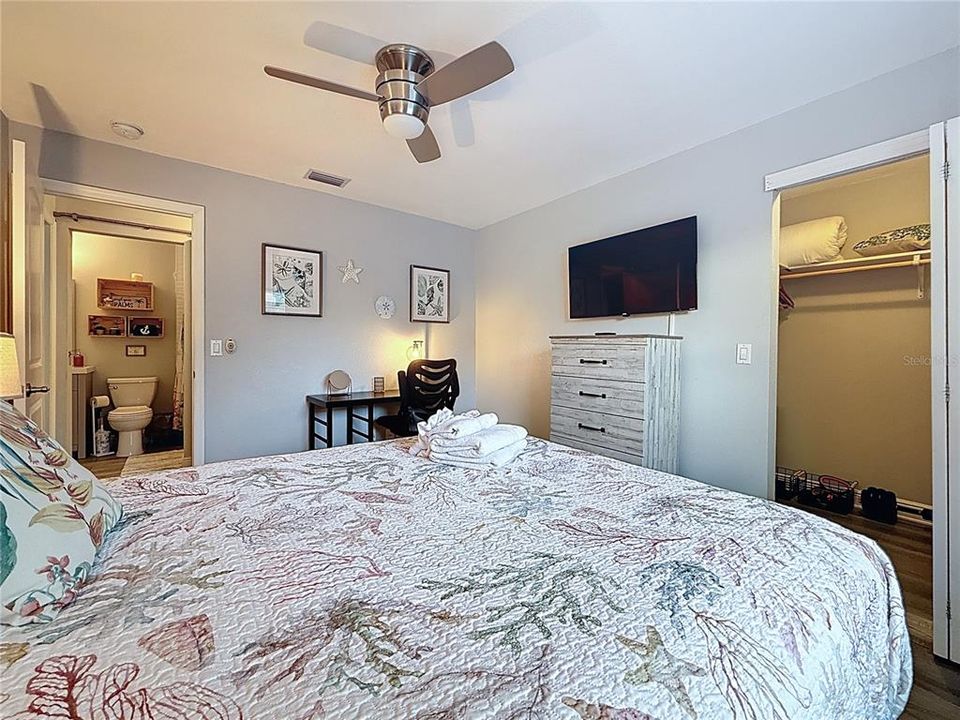 For Sale: $495,000 (3 beds, 2 baths, 1367 Square Feet)