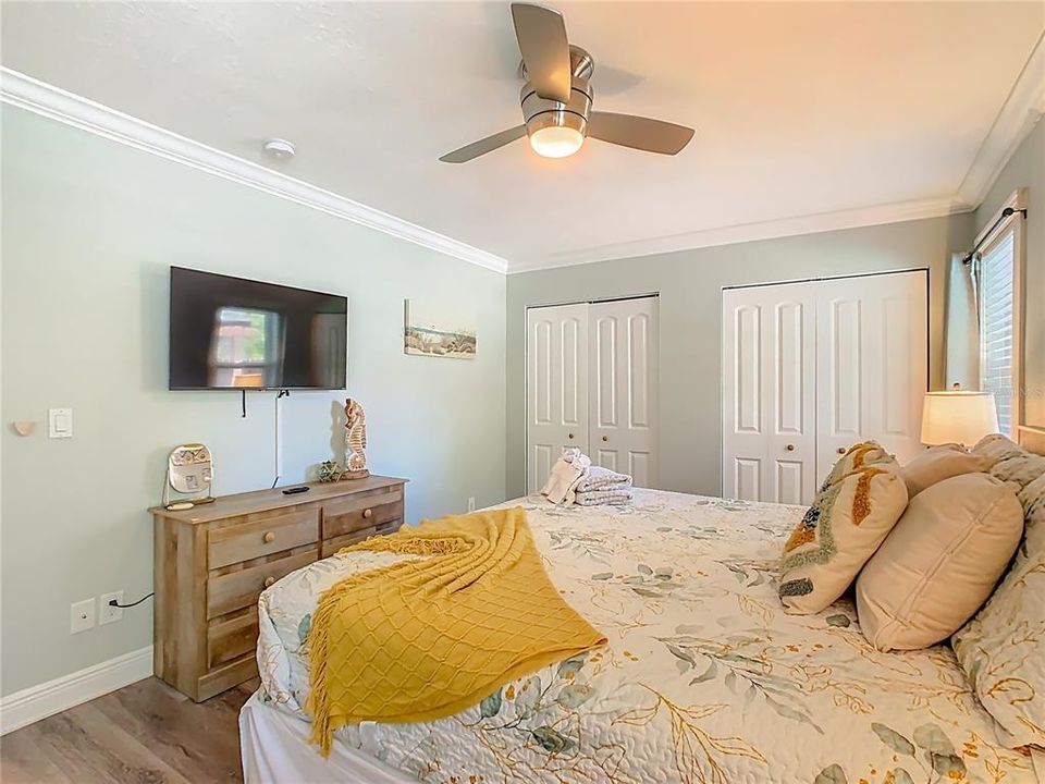 For Sale: $495,000 (3 beds, 2 baths, 1367 Square Feet)