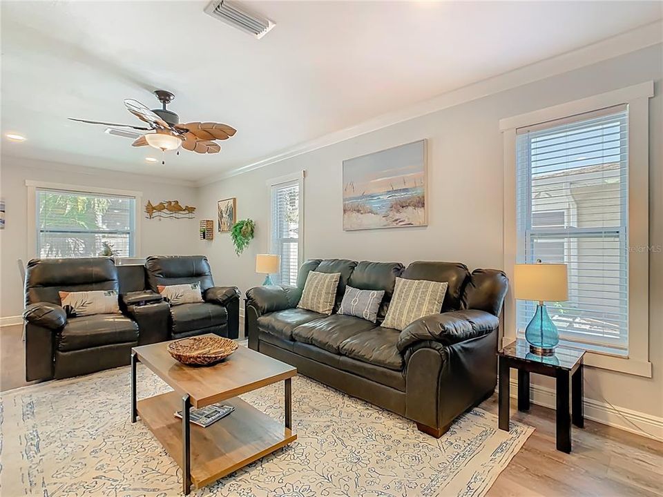 For Sale: $495,000 (3 beds, 2 baths, 1367 Square Feet)