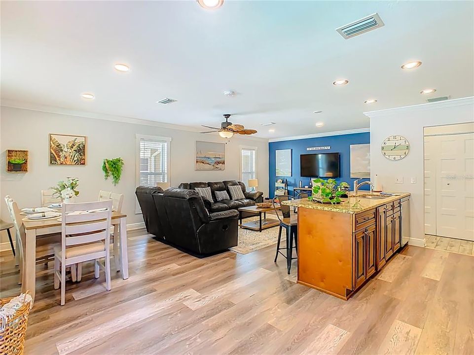 For Sale: $495,000 (3 beds, 2 baths, 1367 Square Feet)