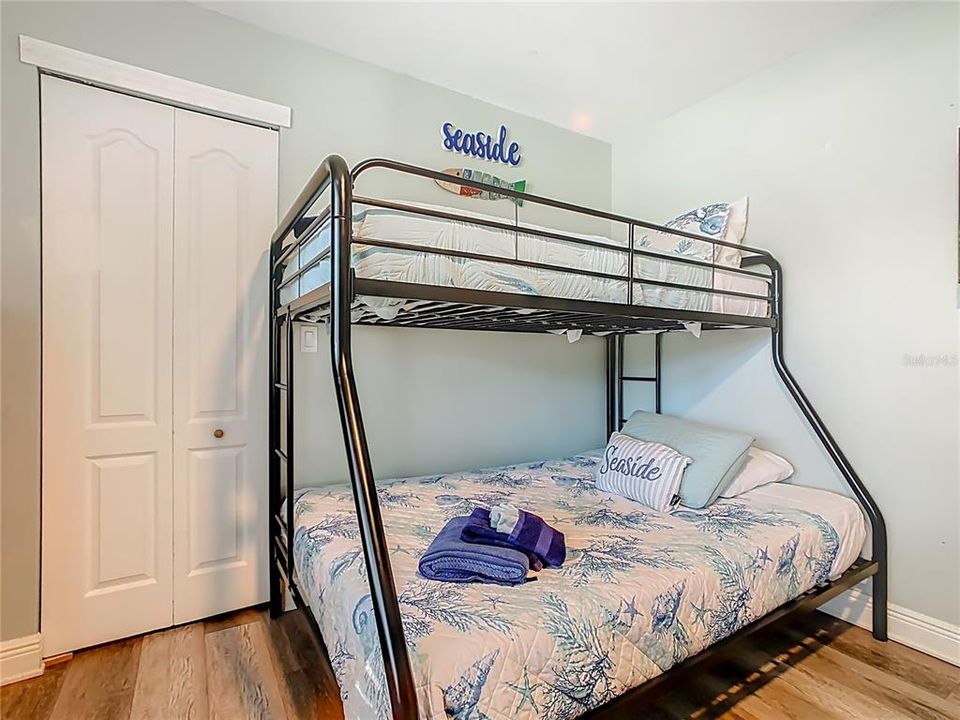 For Sale: $495,000 (3 beds, 2 baths, 1367 Square Feet)