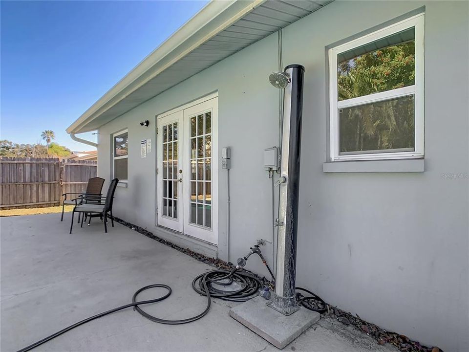 For Sale: $495,000 (3 beds, 2 baths, 1367 Square Feet)