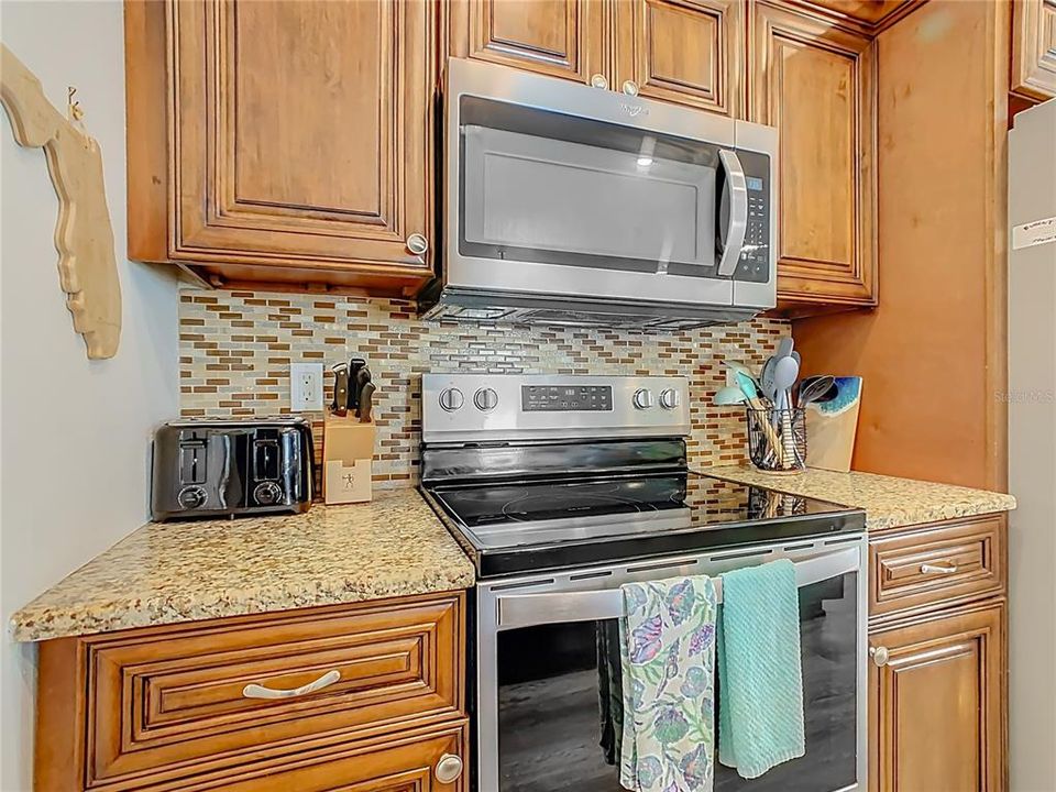 For Sale: $495,000 (3 beds, 2 baths, 1367 Square Feet)