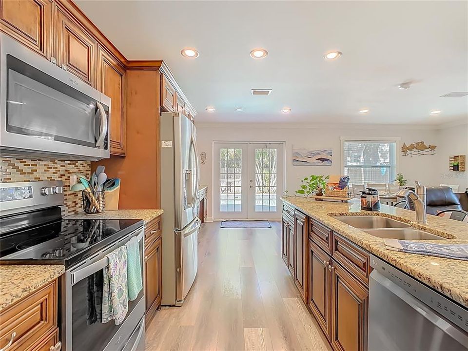 For Sale: $495,000 (3 beds, 2 baths, 1367 Square Feet)