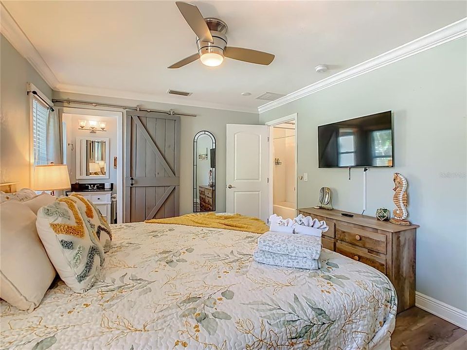 For Sale: $495,000 (3 beds, 2 baths, 1367 Square Feet)