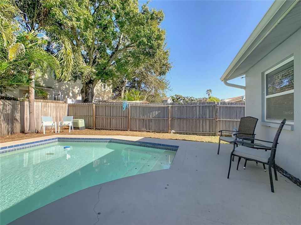 For Sale: $495,000 (3 beds, 2 baths, 1367 Square Feet)