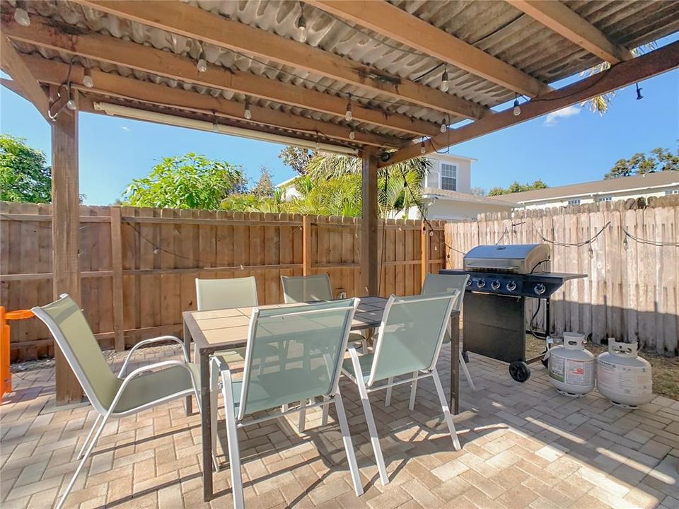 For Sale: $495,000 (3 beds, 2 baths, 1367 Square Feet)