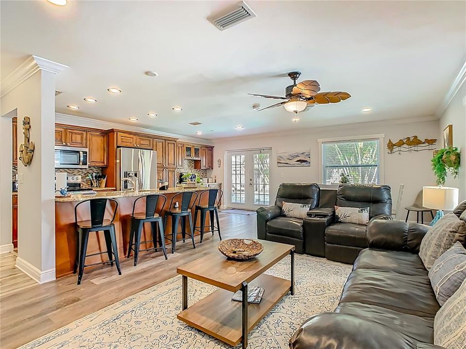 For Sale: $495,000 (3 beds, 2 baths, 1367 Square Feet)