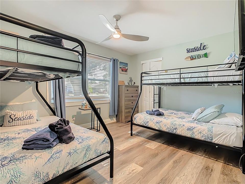 For Sale: $495,000 (3 beds, 2 baths, 1367 Square Feet)