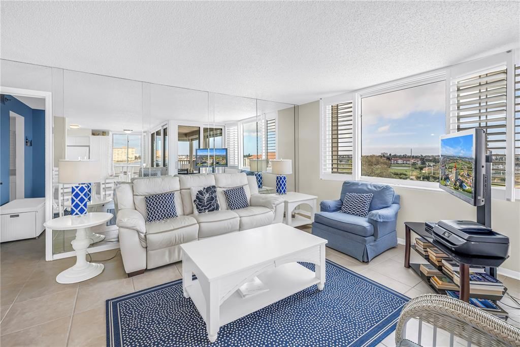 На продажу: $539,900 (2 спален, 2 ванн, 1150 Квадратных фут)