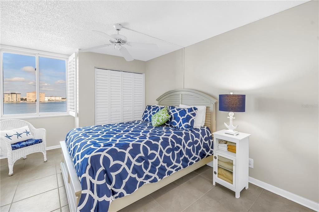 На продажу: $539,900 (2 спален, 2 ванн, 1150 Квадратных фут)