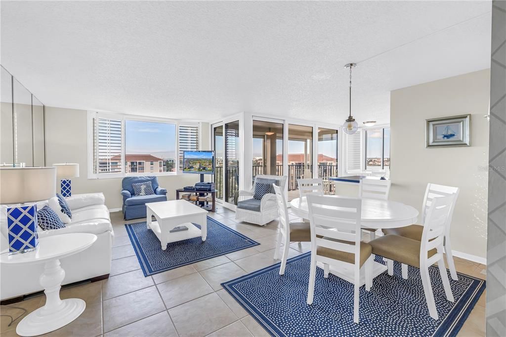 На продажу: $539,900 (2 спален, 2 ванн, 1150 Квадратных фут)