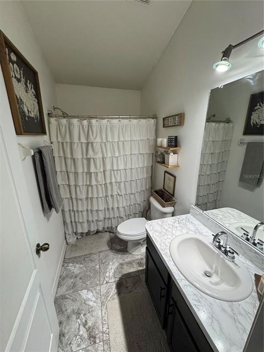 待售: $214,900 (2 贝兹, 2 浴室, 1185 平方英尺)