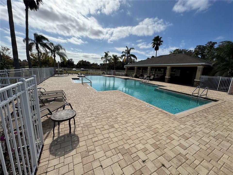 待售: $214,900 (2 贝兹, 2 浴室, 1185 平方英尺)