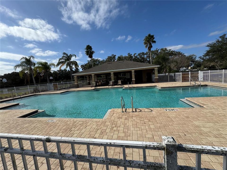 待售: $214,900 (2 贝兹, 2 浴室, 1185 平方英尺)