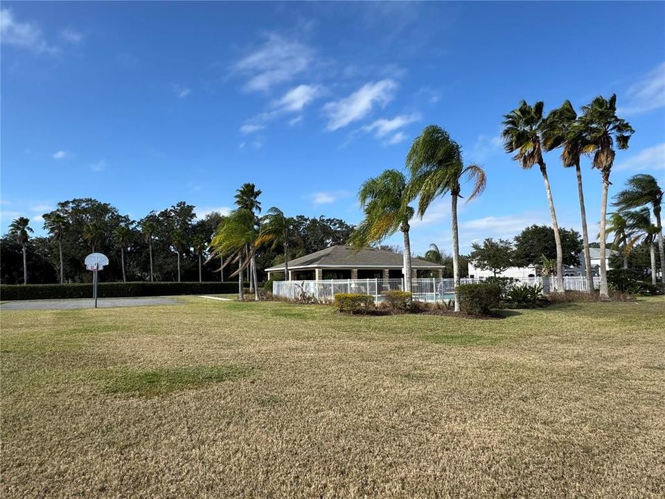 待售: $214,900 (2 贝兹, 2 浴室, 1185 平方英尺)