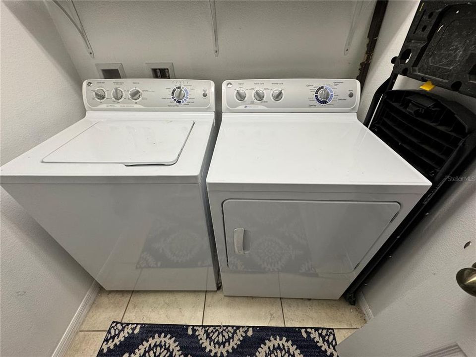 待售: $214,900 (2 贝兹, 2 浴室, 1185 平方英尺)