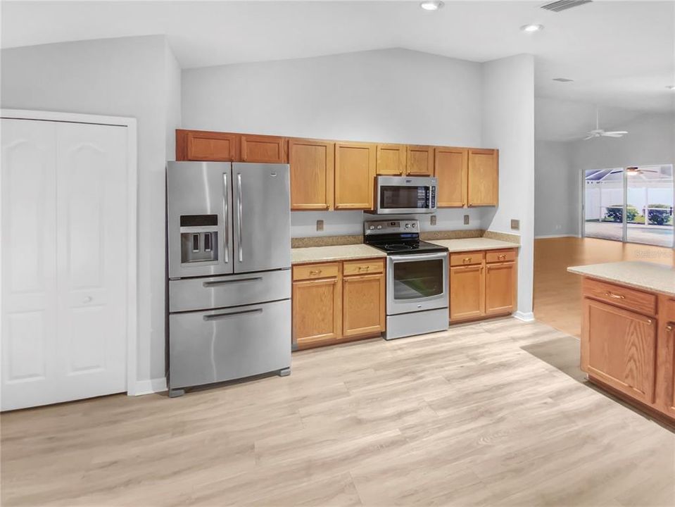 En Venta: $370,000 (3 camas, 2 baños, 1610 Pies cuadrados)