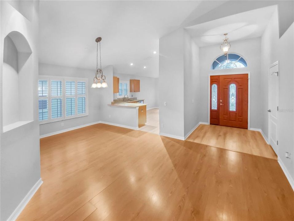 En Venta: $370,000 (3 camas, 2 baños, 1610 Pies cuadrados)