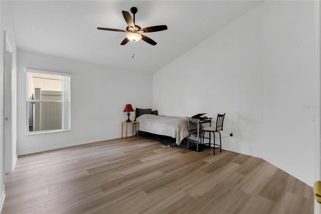 For Sale: $350,000 (3 beds, 2 baths, 1908 Square Feet)