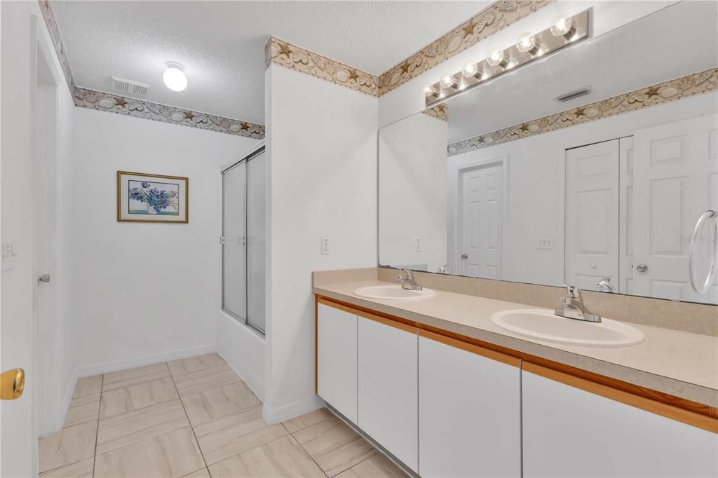 For Sale: $350,000 (3 beds, 2 baths, 1908 Square Feet)