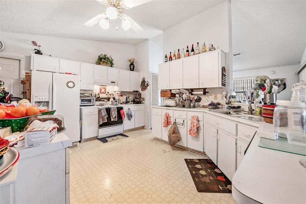 На продажу: $225,000 (3 спален, 2 ванн, 1506 Квадратных фут)