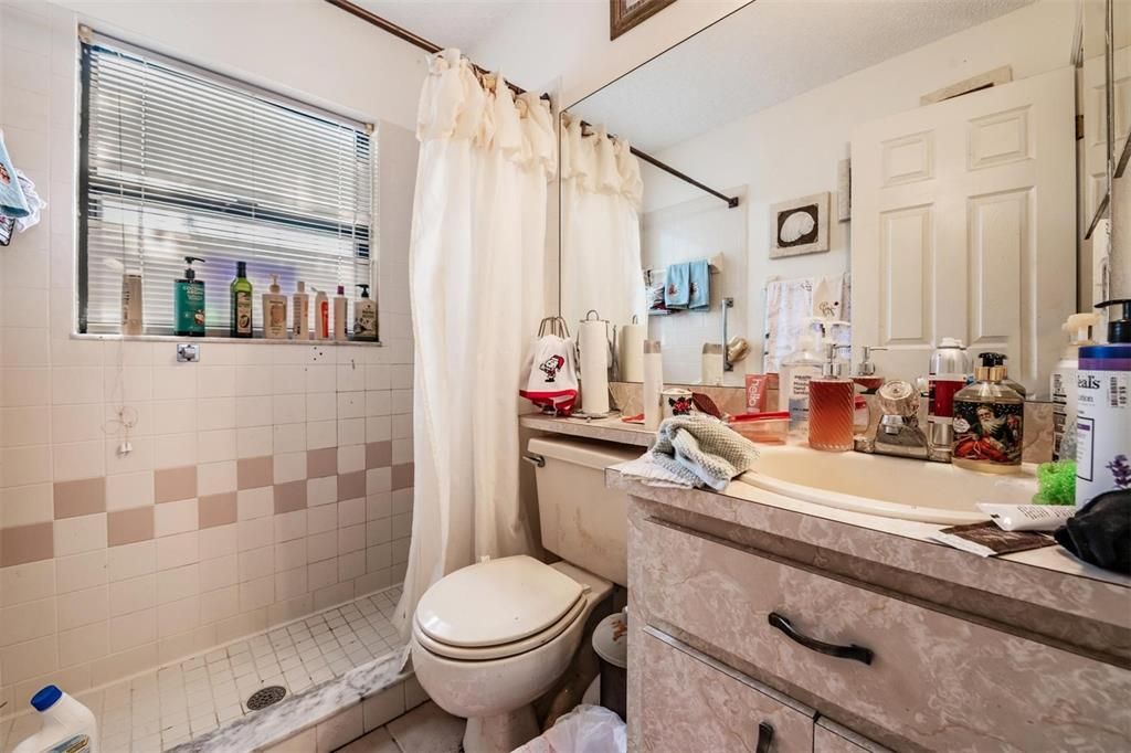 На продажу: $225,000 (3 спален, 2 ванн, 1506 Квадратных фут)