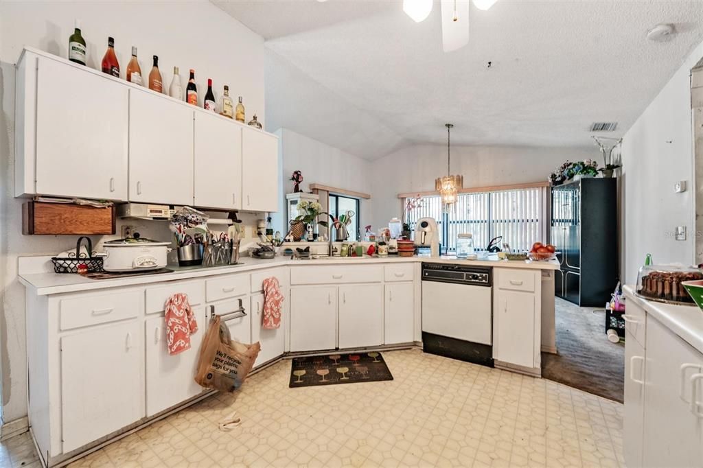 На продажу: $225,000 (3 спален, 2 ванн, 1506 Квадратных фут)