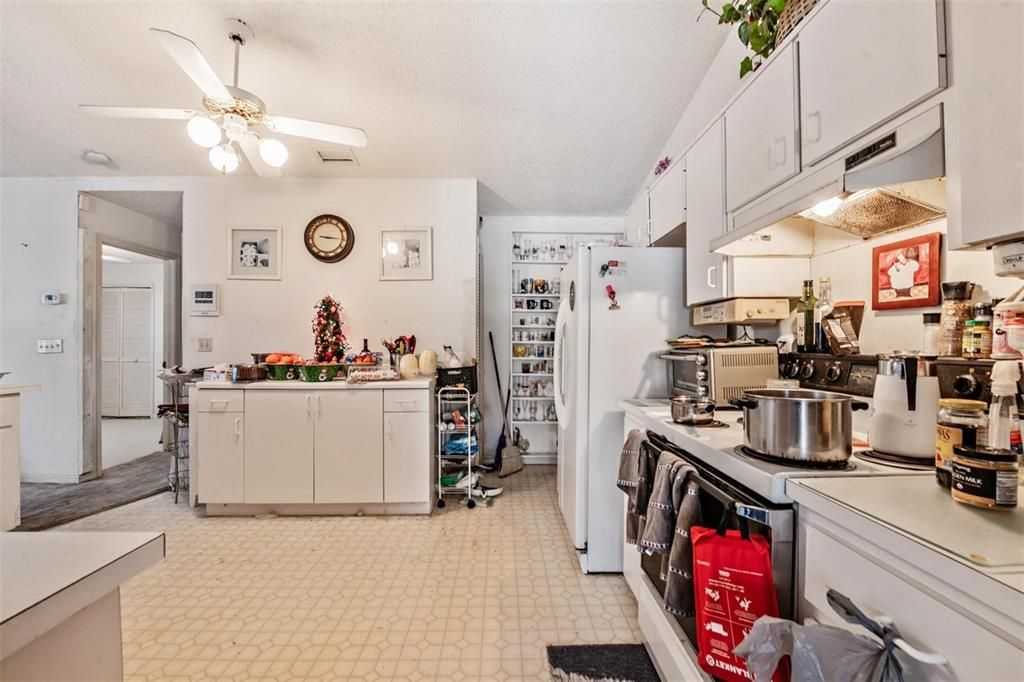 На продажу: $225,000 (3 спален, 2 ванн, 1506 Квадратных фут)