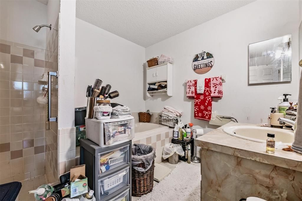 На продажу: $225,000 (3 спален, 2 ванн, 1506 Квадратных фут)