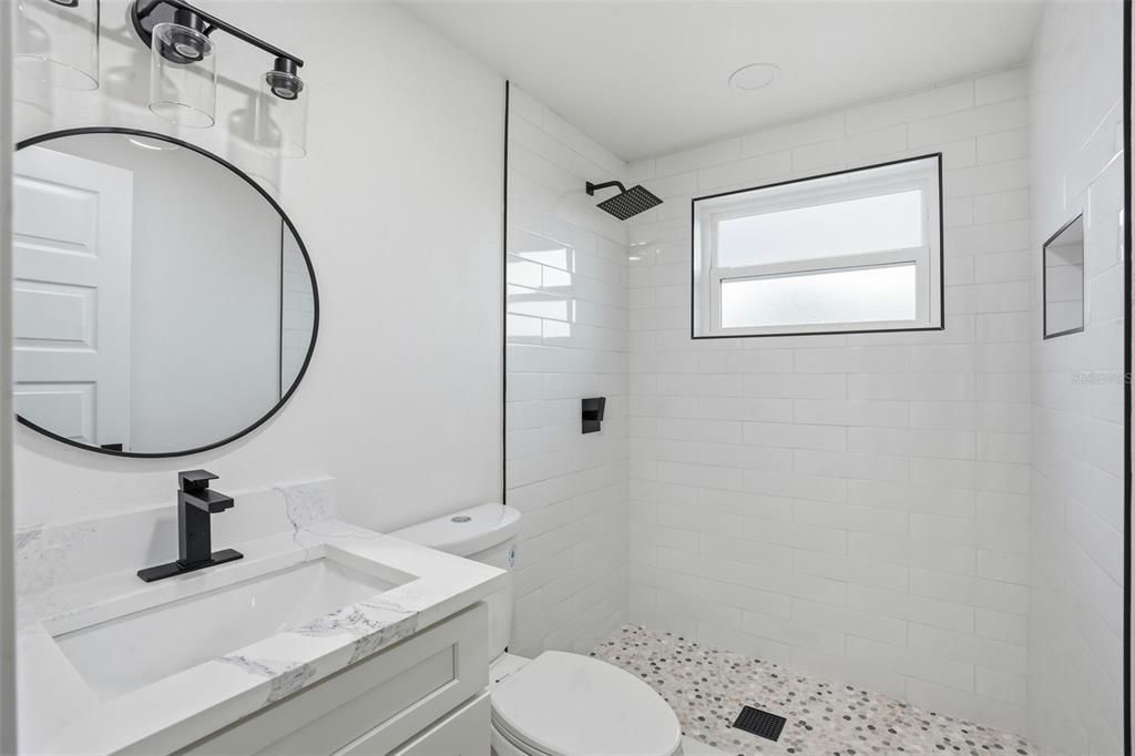 На продажу: $255,000 (3 спален, 1 ванн, 1124 Квадратных фут)