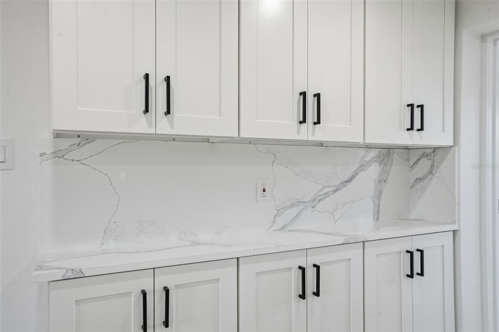 На продажу: $255,000 (3 спален, 1 ванн, 1124 Квадратных фут)