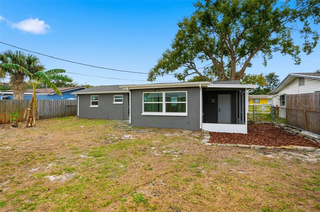 На продажу: $255,000 (3 спален, 1 ванн, 1124 Квадратных фут)