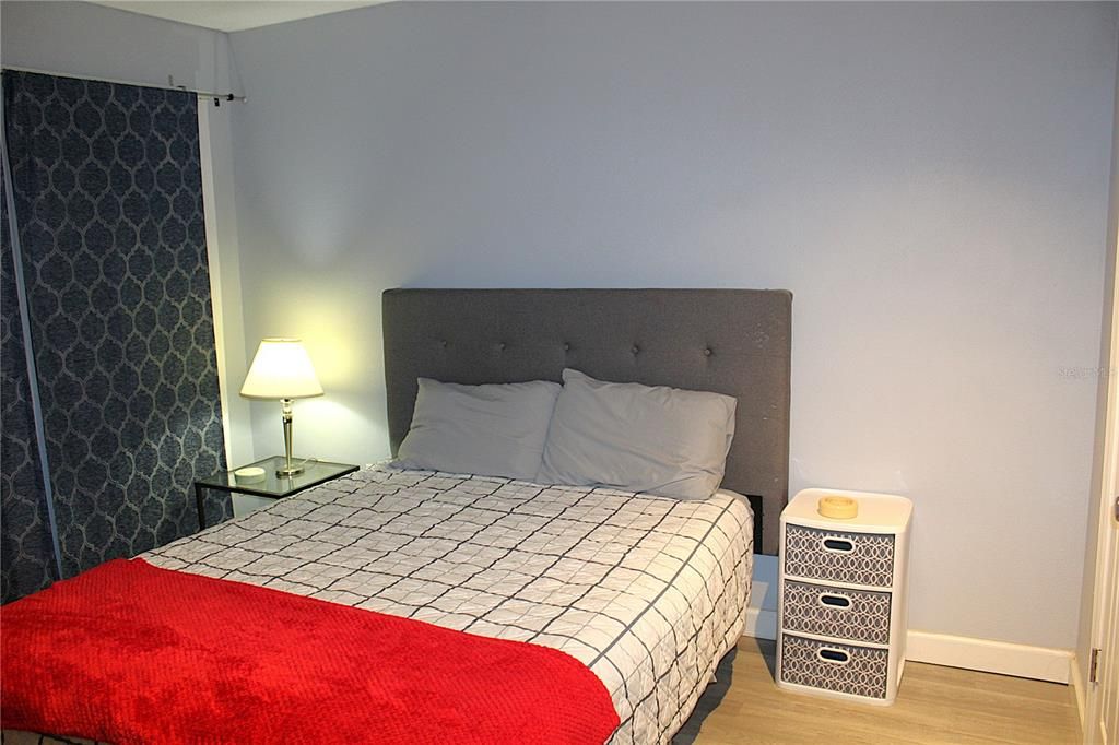 For Sale: $118,500 (1 beds, 1 baths, 642 Square Feet)