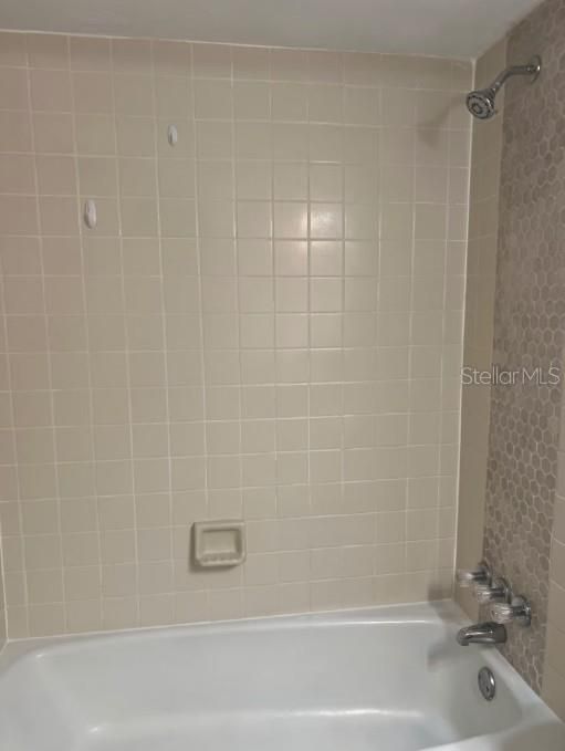 На продажу: $118,500 (1 спален, 1 ванн, 642 Квадратных фут)