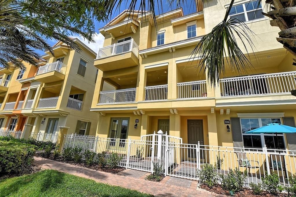 En Renta: $2,995 (3 camas, 3 baños, 2187 Pies cuadrados)