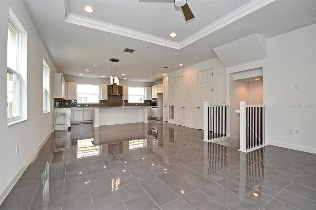 En Renta: $2,995 (3 camas, 3 baños, 2187 Pies cuadrados)