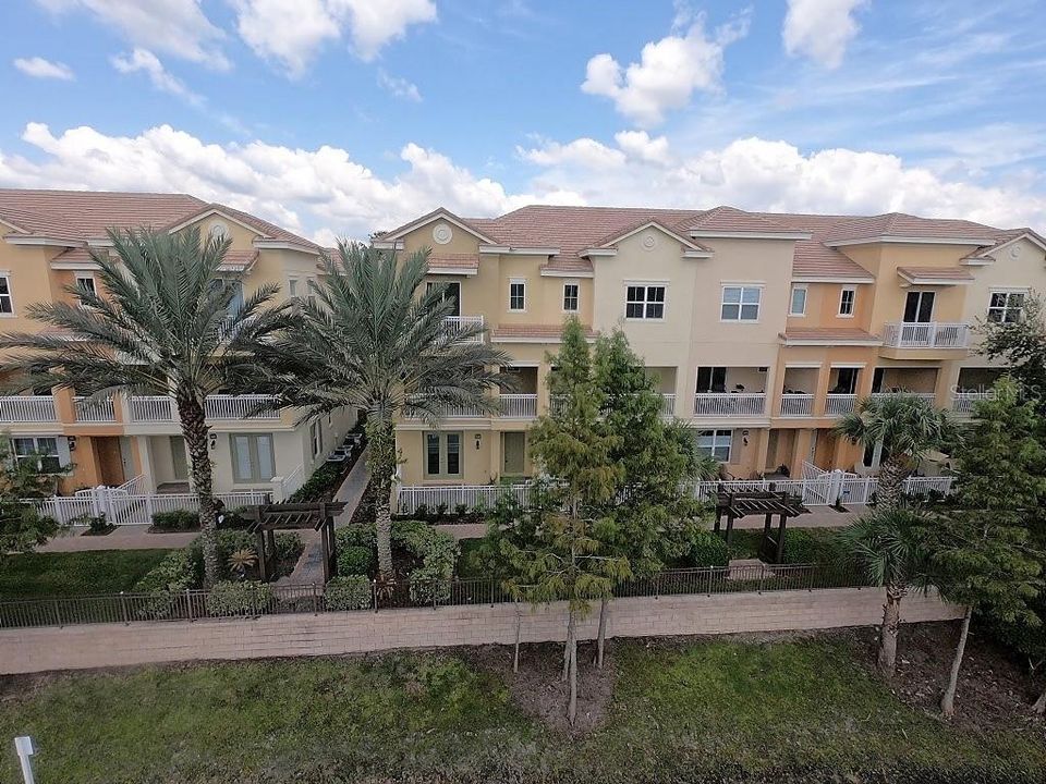 En Renta: $2,995 (3 camas, 3 baños, 2187 Pies cuadrados)