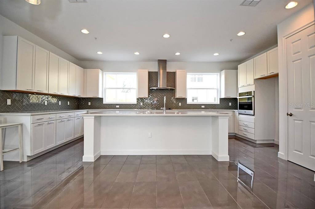 En Renta: $2,995 (3 camas, 3 baños, 2187 Pies cuadrados)