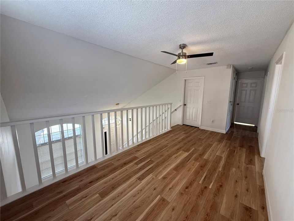 For Rent: $2,600 (4 beds, 2 baths, 1938 Square Feet)