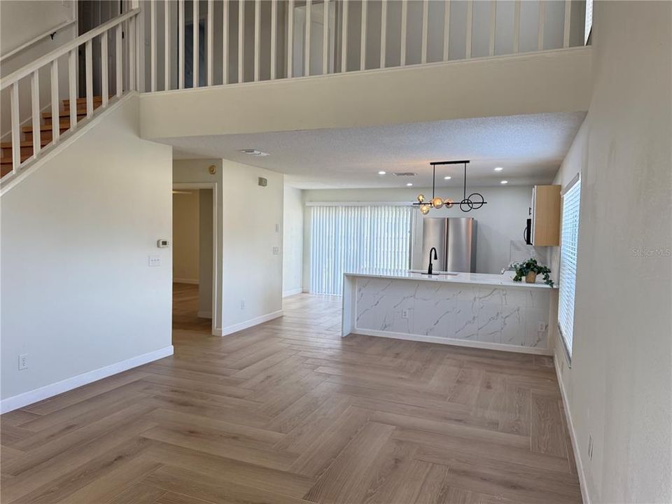 For Rent: $2,600 (4 beds, 2 baths, 1938 Square Feet)