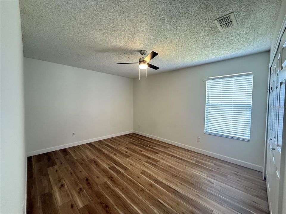 For Rent: $2,600 (4 beds, 2 baths, 1938 Square Feet)