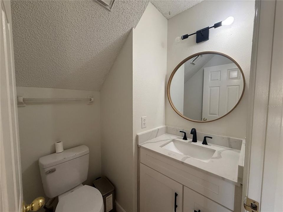 For Rent: $2,600 (4 beds, 2 baths, 1938 Square Feet)