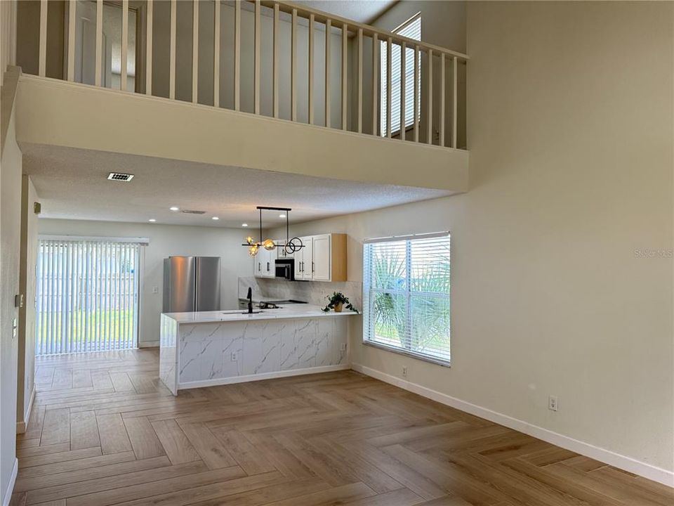 For Rent: $2,600 (4 beds, 2 baths, 1938 Square Feet)